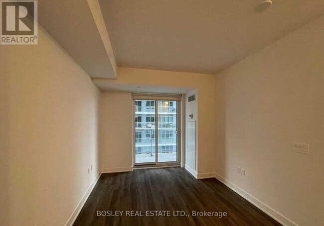 Photo du bâtiment - 195 Redpath Ave