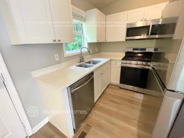 Building Photo - 6375 Holborne Ln