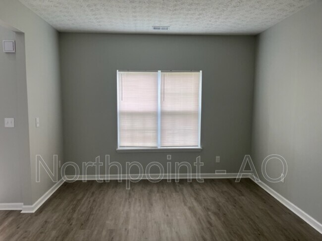 Foto del edificio - 3404 Summer Brooke Way