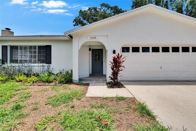 Foto del edificio - 1695 E Orangecrest Ave