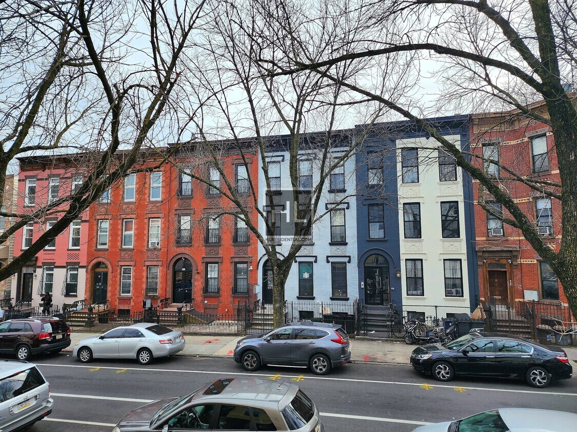 JEFFERSON AVENUE Room for Rent in Brooklyn, NY