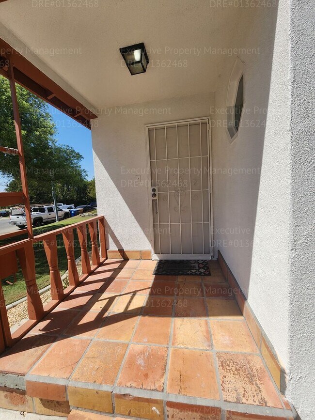 Foto del edificio - 3 Bedroom 2 bathroom house loacated near t...