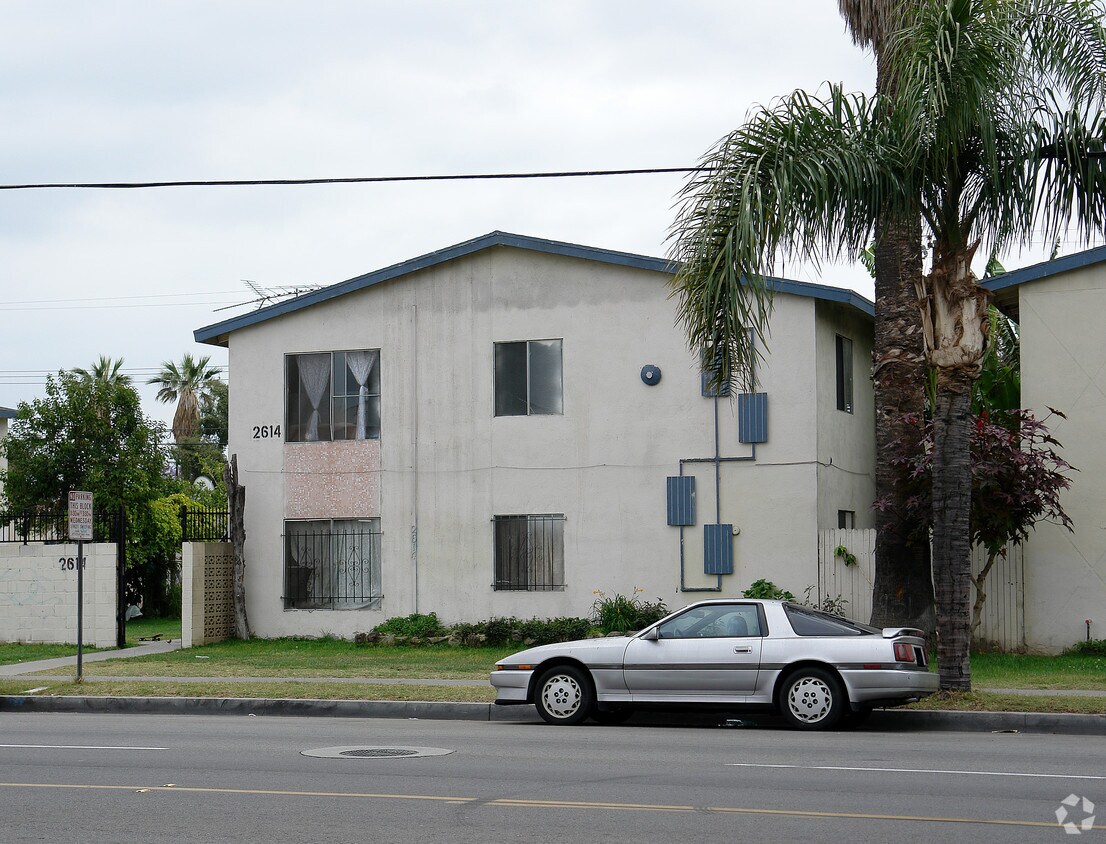 Building Photo - 2614 Mcfadden Ave