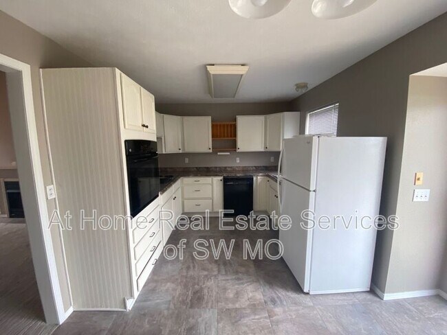 Foto del edificio - 4303 Jenni Ct