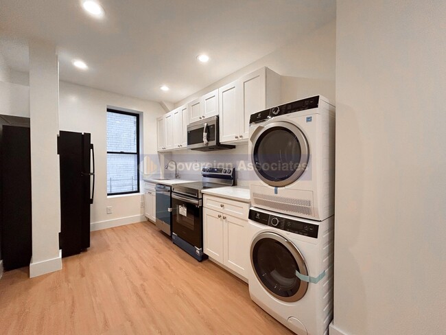 Building Photo - 109 Sherman Avenue