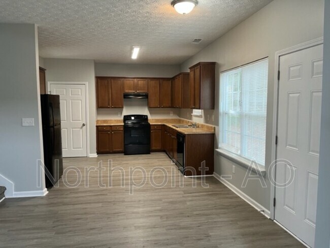 Foto del edificio - 3404 Summer Brooke Way