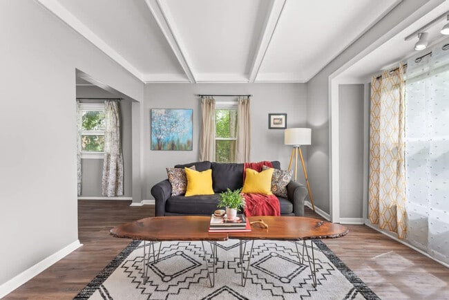 Foto del edificio - 3175 Rocky River Dr