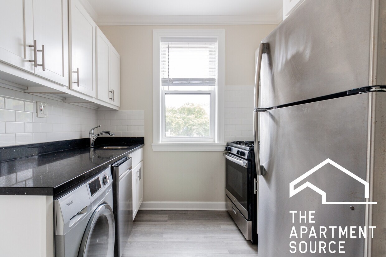 Foto principal - 4216 N Clark St