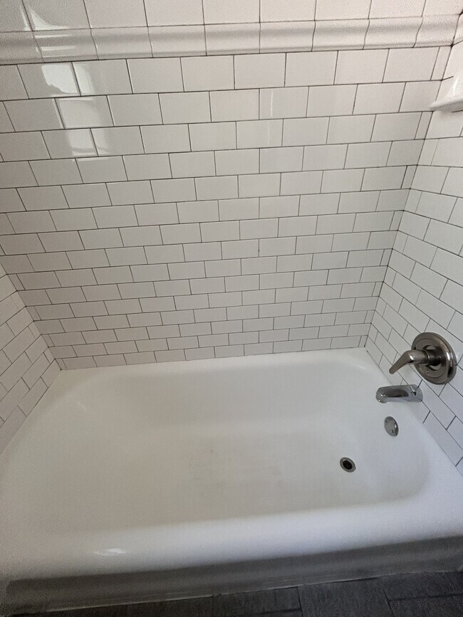 Foto del edificio - 612 E 46th St