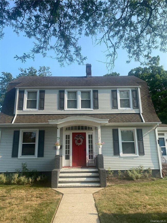 Building Photo - 102 Conklin St