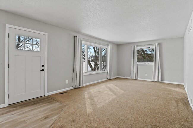 Foto del edificio - 9402 65th St NE