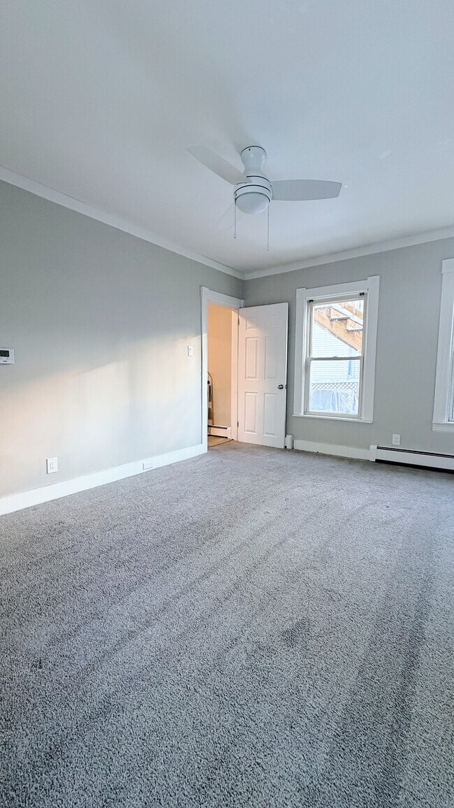 Foto del edificio - 554 Dubuque St