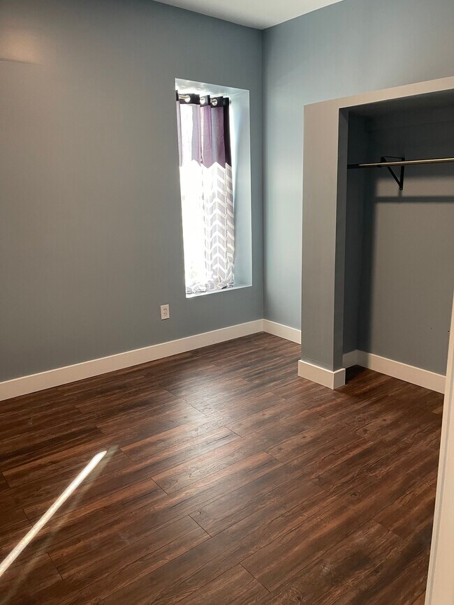 BEDROOM 1 - 302 Adams St