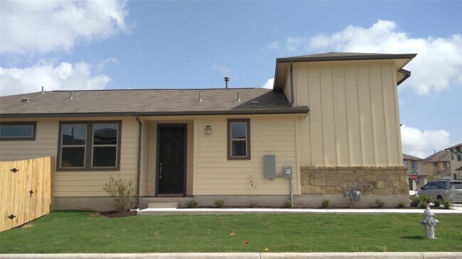 Foto del edificio - 15200 Wallaby Wy