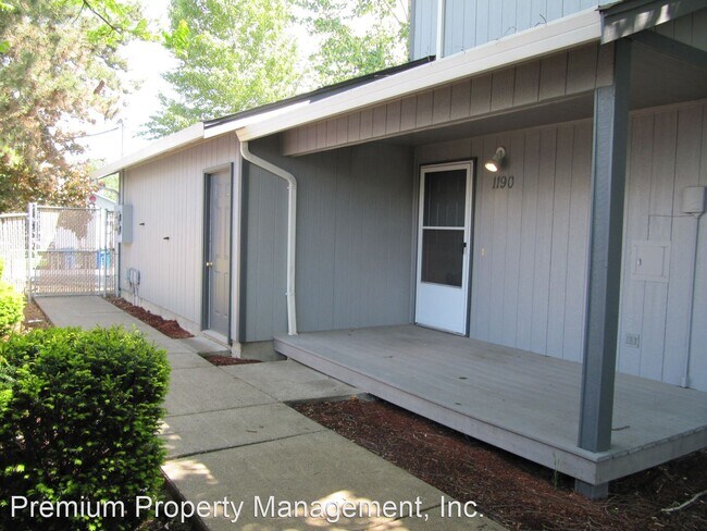 Foto del edificio - 1194-1194 Shipping St NE