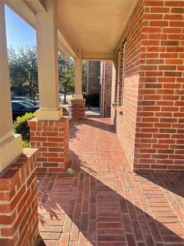 Building Photo - 10688 Midway Dr