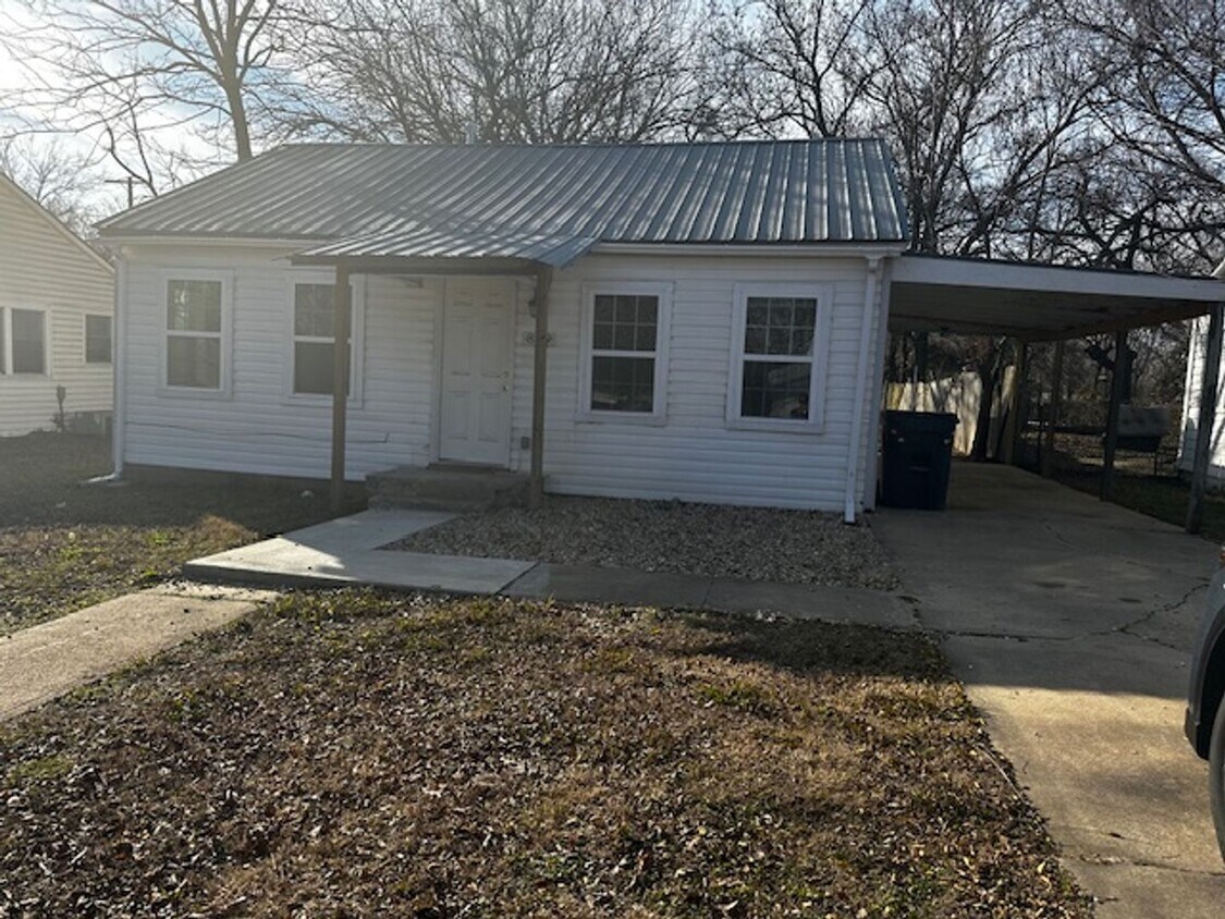 *New* Stunning 2 bed in town House Rental in Ada, OK