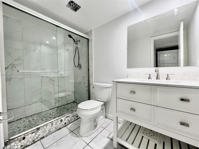Building Photo - 8450 Lagos De Campo Blvd