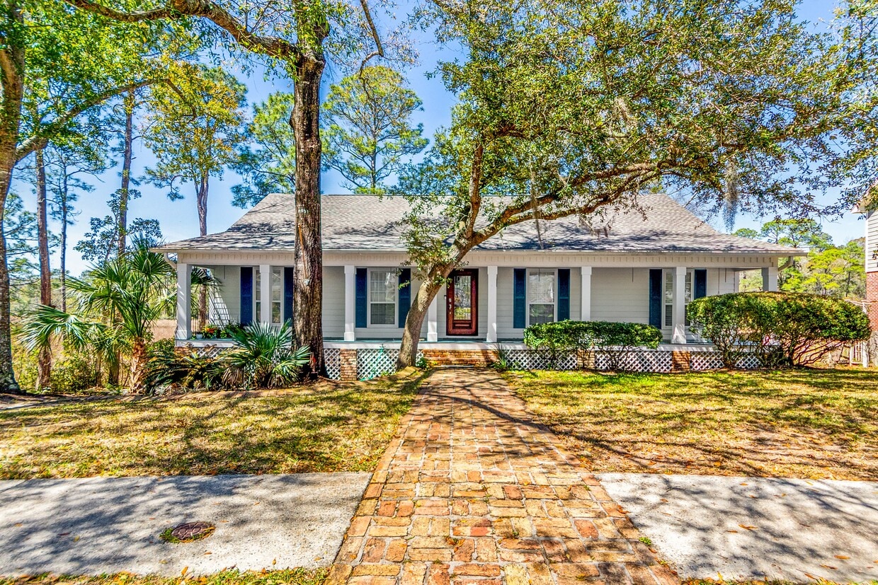 Primary Photo - 1062 Conley Cir