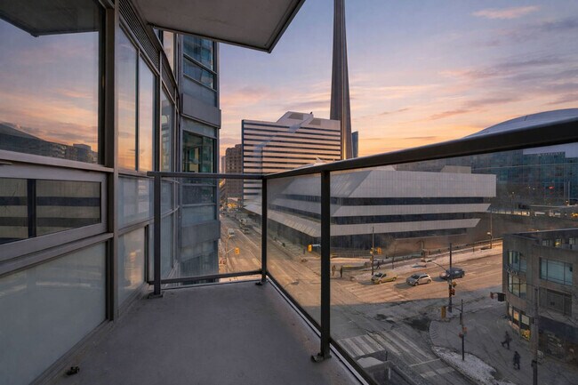 Building Photo - 20 Blue Jays Way