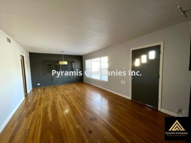 Building Photo - 506 Trudell Dr