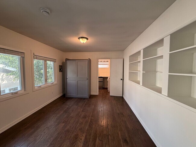 Foto del edificio - 2530 Glen Green St