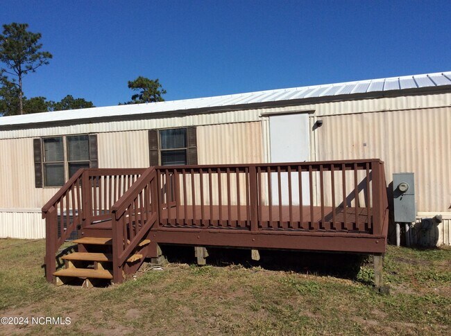 Building Photo - 358 White Oak Dr