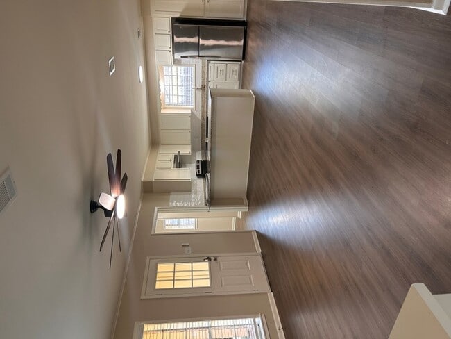 Building Photo - 404 Post Oak Blvd
