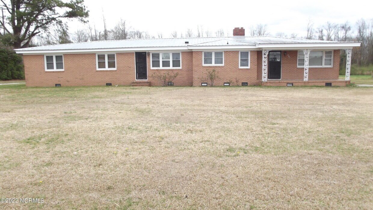 Primary Photo - 2709 NC-11