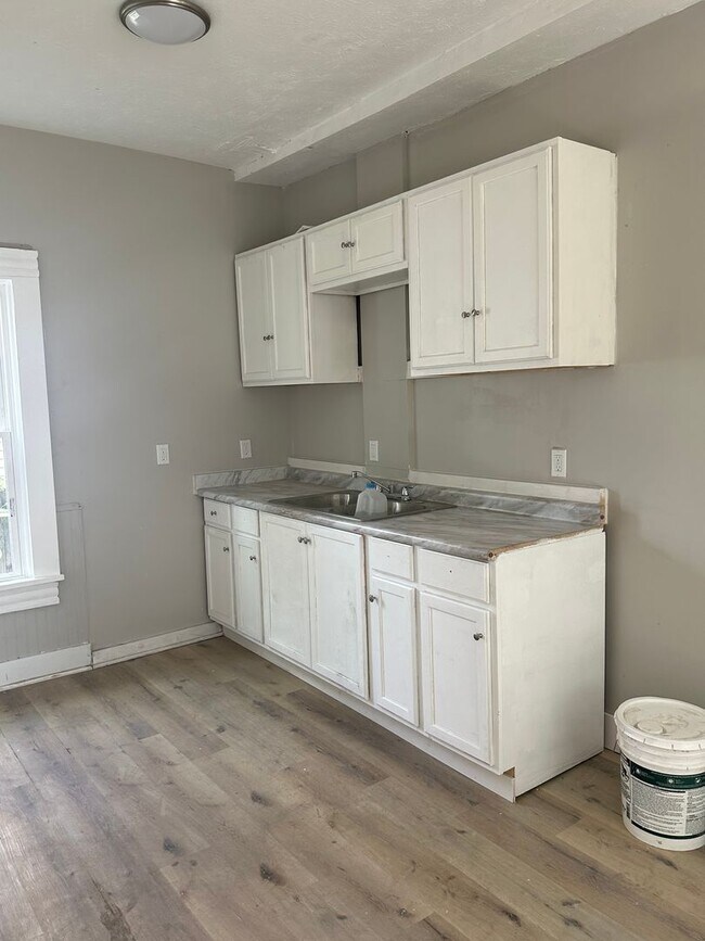 Foto del edificio - Harvard/E. 71  4bd Single Cash Pay/Section 8