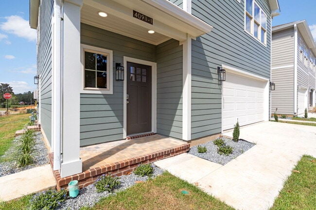 Photo - 4091 Ivy Green Trl House