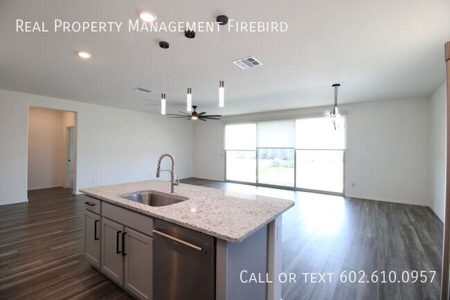 Building Photo - 9320 S 30th Ln
