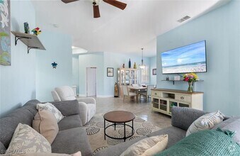 Building Photo - 9050 Las Maderas Dr