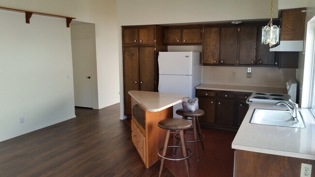 Foto del edificio - Mission Oaks Home