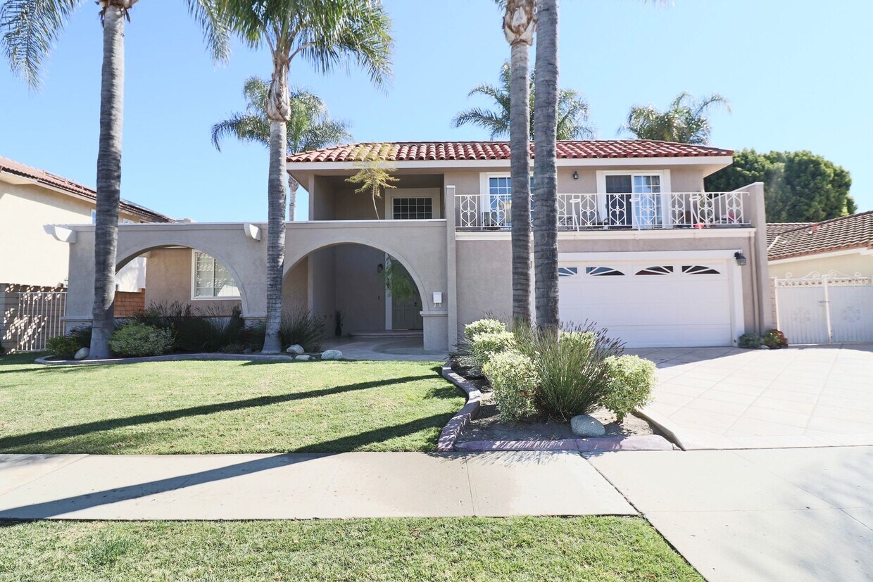Primary Photo - 4+3 2 story home in Camarillo