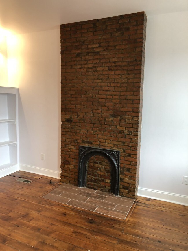 Building Photo - 6062 Butler St
