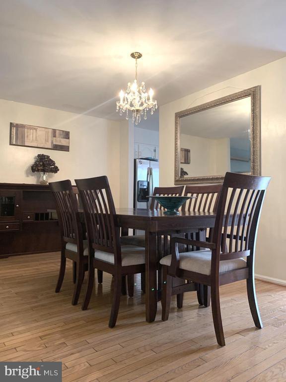 Building Photo - 12304 Quiet Hollow Ct