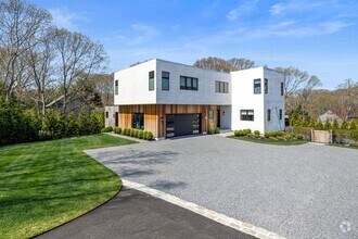 Building Photo - 130 Highview Dr