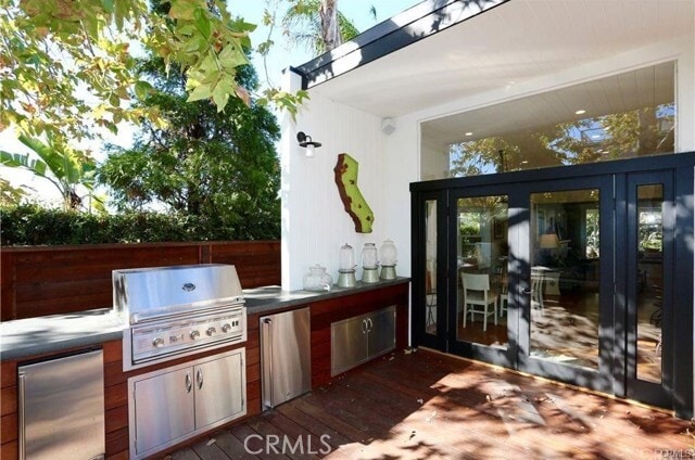 Building Photo - 555 Bluebird Canyon Dr