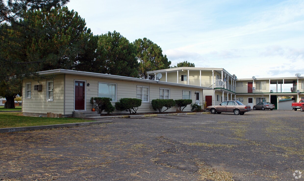 305325 NW 8th Ave, Ontario, OR 97914 Apartments in Ontario, OR