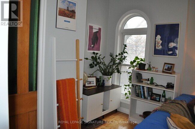 Photo du bâtiment - 133 Brock Ave