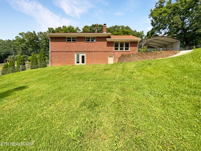 Building Photo - 5802 Tazewell Pike