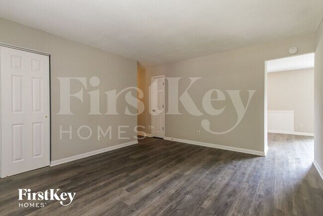 Building Photo - 6005 Dollar Hide South Drive