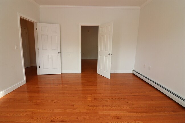 Building Photo - 22 Darling St