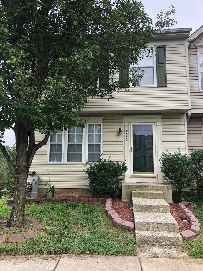 Front of Home - 2009 Amber Way