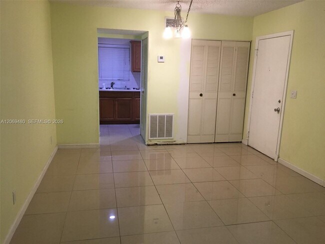 Foto del edificio - 212 Lake Frances Dr