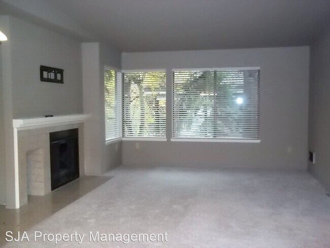 Building Photo - 1 br, 1 bath House - 1380 Bellevue Way NE  #6