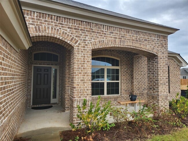 Building Photo - 292 Hedgefield Dr