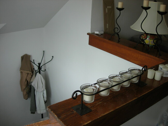 Finished loft on 3rd flrof large bldg - 718 E 8th St