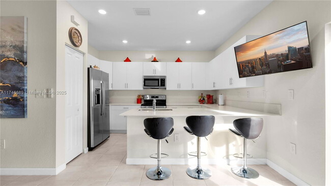 Foto del edificio - 3290 W 114th Terrace